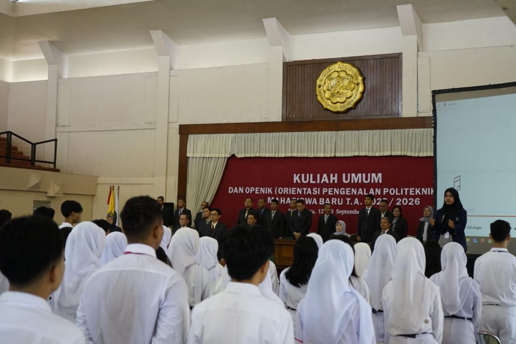 Kuliah Umum dan OPENIK Sambut Mahasiswa Baru Politeknik YKPN Tahun Akademik 2025/2026