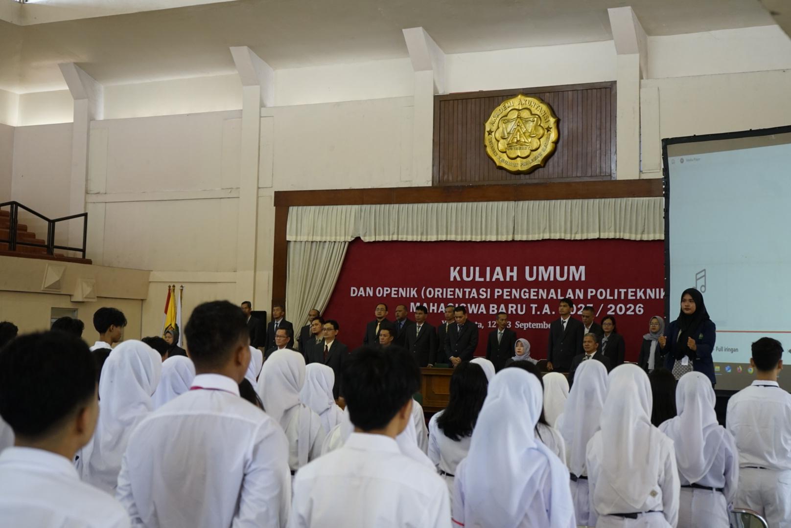 Kuliah Umum dan OPENIK Sambut Mahasiswa Baru Politeknik YKPN Tahun Akademik 2025/2026