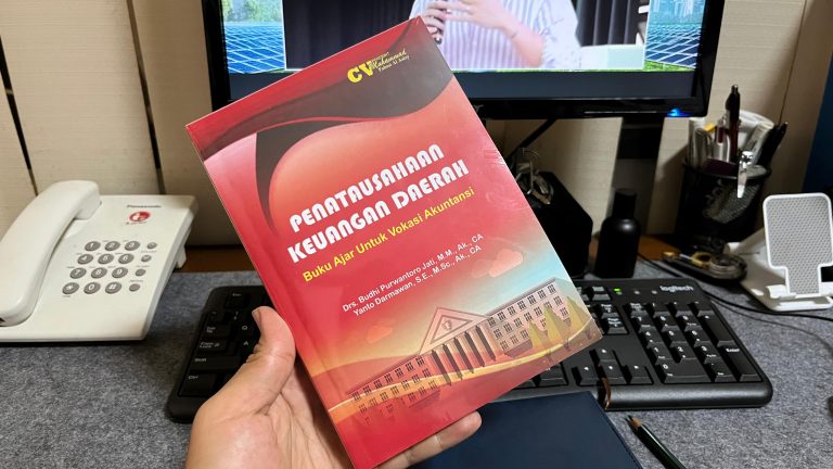 Dosen Politeknik YKPN Terbitkan Buku “Penatausahaan Keuangan Daerah”