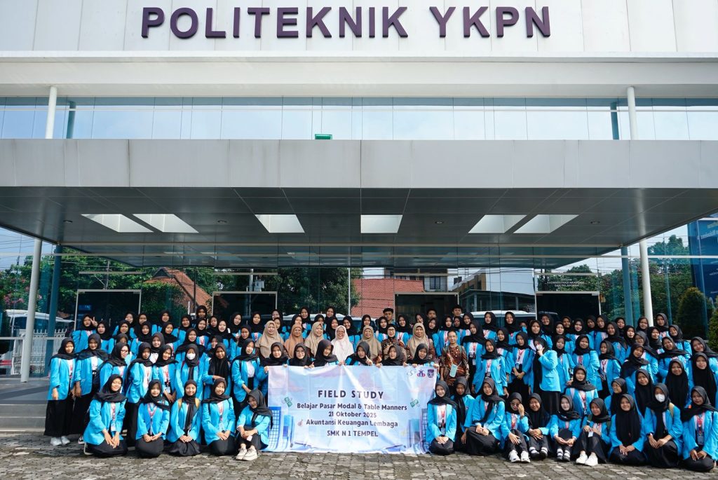 Kunjungan dan Pelatihan Pasar Modal SMKN 1 Tempel di Politeknik YKPN